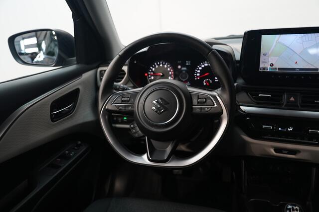 Suzuki SWIFT 1.2 Style Smart Hybrid ? NAVI ? CAMERA ? ADAP.CRUISE ? ALL-SEASON ? CARPLAY
