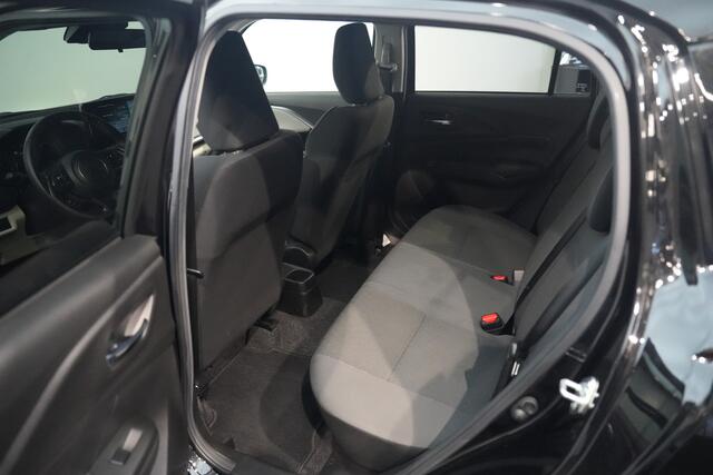 Suzuki SWIFT 1.2 Style Smart Hybrid ? NAVI ? CAMERA ? ADAP.CRUISE ? ALL-SEASON ? CARPLAY
