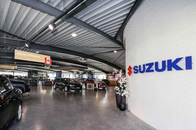 Suzuki SWIFT 1.2 Style Smart Hybrid