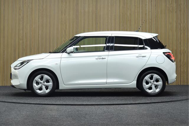 Suzuki SWIFT 1.2 Select Smart Hybrid | Uit Voorraad Leverbaar! | Adaptive-cruise | Camera | Airco | Navigatie | Apple Carplay & Android Auto | Parkeerhulp | Keyless | Dodehoekdetectie