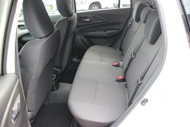 Suzuki SWIFT 1.2 Select Hybrid | ¤ 2.200,- korting! | NIEUW | Direct leverbaar! |