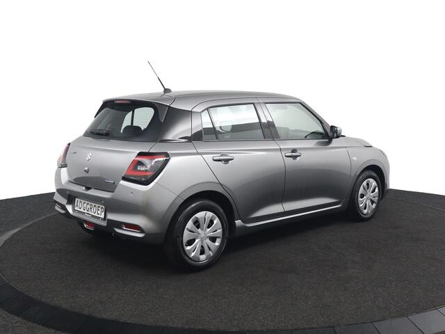 Suzuki SWIFT 1.2 Comfort Smart Hybrid | Super aanbieding! | ¤2.500,- korting! | Nieuwe Auto | Navigatie | Keyless Entry | Adaptieve Cruise control | Achteruitrijcamera | Parkeersensoren Achter |