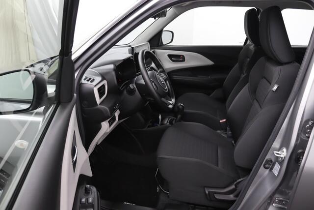 Suzuki SWIFT 1.2 Comfort Smart Hybrid | Super aanbieding! | ¤2.500,- korting! | Nieuwe Auto | Navigatie | Keyless Entry | Adaptieve Cruise control | Achteruitrijcamera | Parkeersensoren Achter |