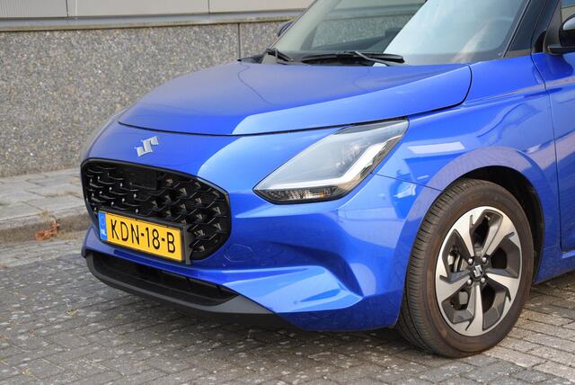 Suzuki SWIFT 1.2 Style Smart Hybrid | DEMO-deal!! | Two-tone | tot 10 jaar garantie!!! |