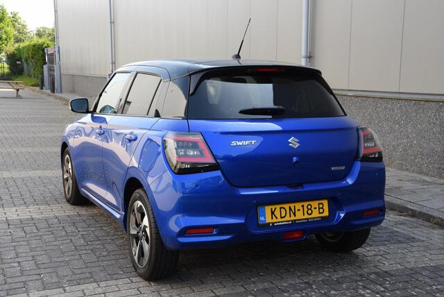 Suzuki SWIFT 1.2 Style Smart Hybrid | DEMO-deal!! | Two-tone | tot 10 jaar garantie!!! |