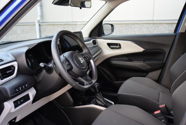 Suzuki SWIFT 1.2 Style Smart Hybrid | DEMO-deal!! | Two-tone | tot 10 jaar garantie!!! |