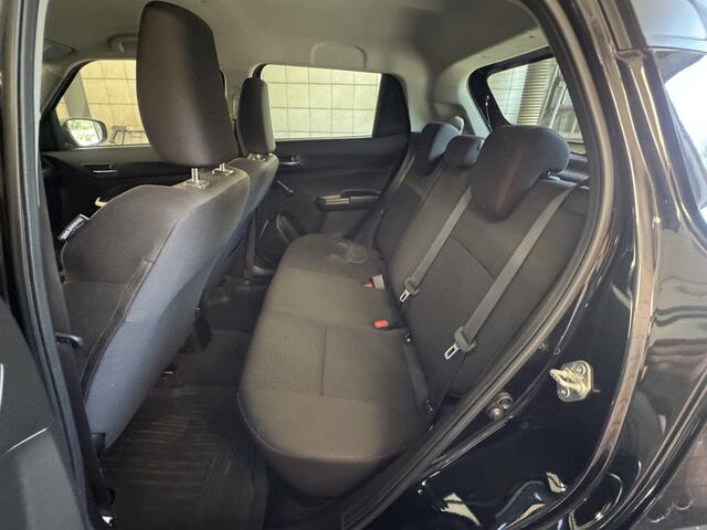 Suzuki SWIFT 1.2 Style Smart Hybrid // NAVI // CAMERA // STOELVERWARMING // ADAPTIVE CRUISE // AIRCO //