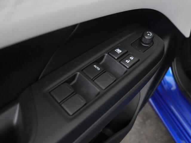 Suzuki SWIFT 1.2 Blackline Smart Hybrid Ltd. | Smart Entry & Start | Apple Carplay & Android Auto | 10 jaar Fabrieksgarantie |