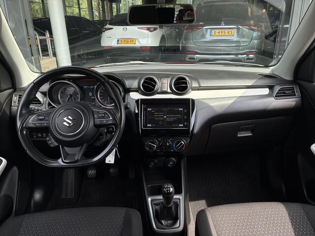 Suzuki SWIFT 1.2 Select Smart Hybrid | Adaptieve Cruise Control | Achteruitrijcamera met sensoren achter | BSM | Carplay | Navigatie | Trekhaak afneembaar