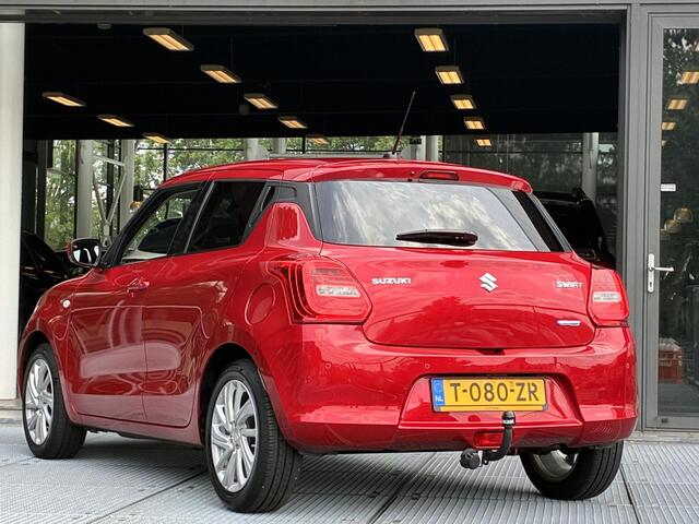 Suzuki SWIFT 1.2 Select Smart Hybrid | Adaptieve Cruise Control | Achteruitrijcamera met sensoren achter | BSM | Carplay | Navigatie | Trekhaak afneembaar