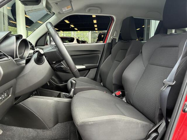Suzuki SWIFT 1.2 Select Smart Hybrid | Adaptieve Cruise Control | Achteruitrijcamera met sensoren achter | BSM | Carplay | Navigatie | Trekhaak afneembaar