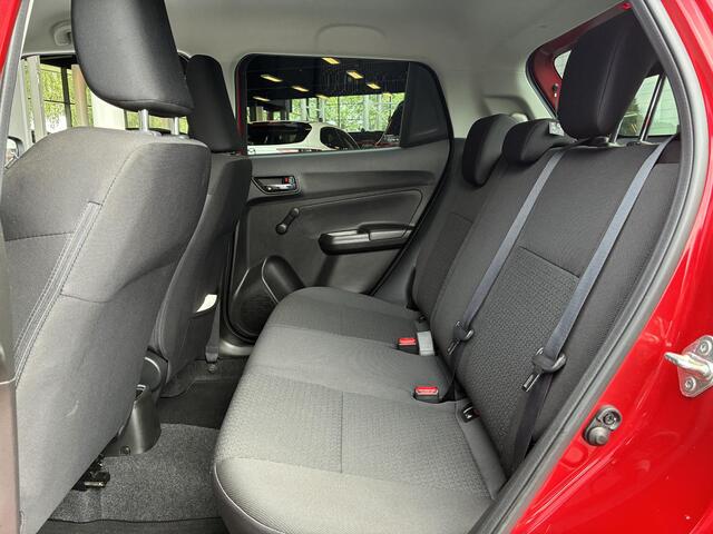 Suzuki SWIFT 1.2 Select Smart Hybrid | Adaptieve Cruise Control | Achteruitrijcamera met sensoren achter | BSM | Carplay | Navigatie | Trekhaak afneembaar