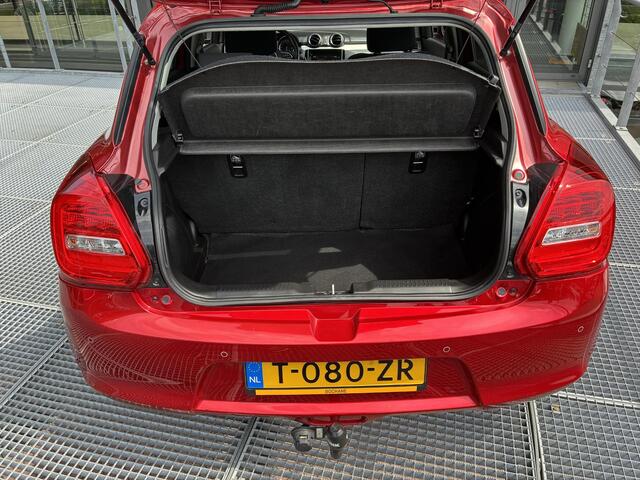 Suzuki SWIFT 1.2 Select Smart Hybrid | Adaptieve Cruise Control | Achteruitrijcamera met sensoren achter | BSM | Carplay | Navigatie | Trekhaak afneembaar