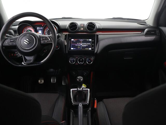 Suzuki SWIFT 1.4 Sport Smart Hybrid | LED | Navigatie | Sportstoelen | Camera | Climate Control | Stoelverwarming | Adaptieve Cruise Control | Dodehoek detectie |