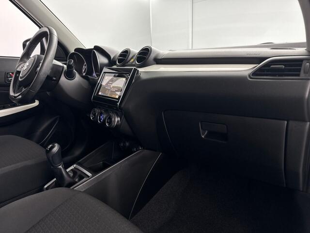 Suzuki SWIFT 1.2 Stijl Smart Hybrid | Navigatie | Adaptieve Cruise Control | Parkeercamera