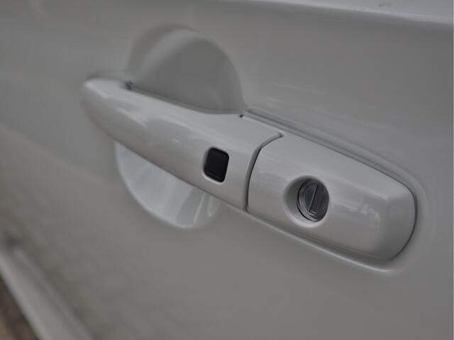 Suzuki SWIFT 1.2 Style Smart Hybrid CVT Automaat Navigatie | Camera | Stoelverwarming | LED | Keyless