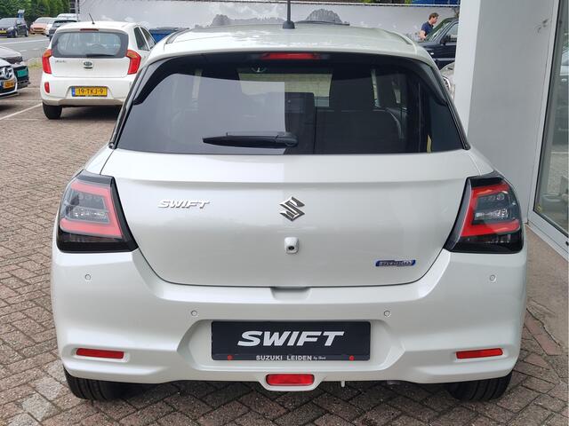Suzuki SWIFT 1.2 SELECT SMART HYBRID Direct Leverbaar | Tot 10 JAAR GARANTIE! | Inclusief ¤ 2.400,- Voorraad Voordeel