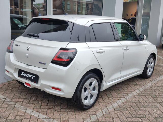 Suzuki SWIFT 1.2 SELECT SMART HYBRID Direct Leverbaar | Tot 10 JAAR GARANTIE! | Inclusief ¤ 2.400,- Voorraad Voordeel