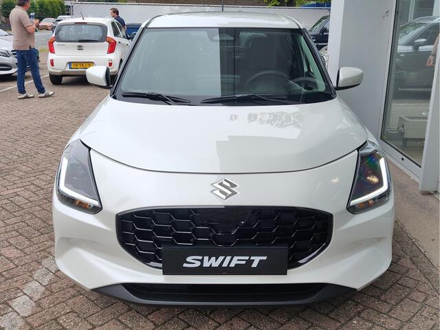 Suzuki SWIFT 1.2 SELECT SMART HYBRID Direct Leverbaar | Tot 10 JAAR GARANTIE! | Inclusief ¤ 2.400,- Voorraad Voordeel
