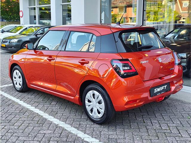 Suzuki SWIFT 1.2 COMFORT SMART HYBRID Direct Leverbaar | Tot 10 JAAR GARANTIE! | Inclusief ¤ 2.200,- Voorraad Voordeel