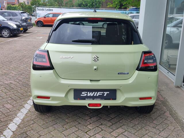 Suzuki SWIFT 1.2 SELECT SMART HYBRID AUTOM. Direct Leverbaar | Tot 10 JAAR GARANTIE! | Inclusief ¤ 2.400,- Voorraad Voordeel