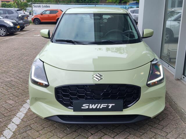 Suzuki SWIFT 1.2 SELECT SMART HYBRID AUTOM. Direct Leverbaar | Tot 10 JAAR GARANTIE! | Inclusief ¤ 2.400,- Voorraad Voordeel