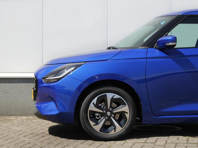 Suzuki SWIFT 1.2 Style Smart Hybrid | Navi | Cruise | Clima | Haaievin | Armsteun