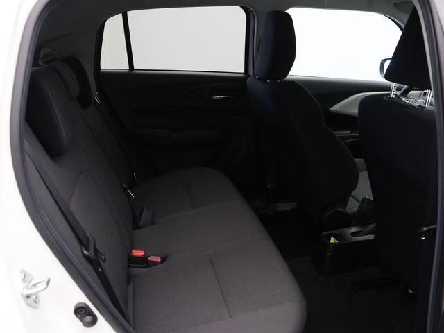Suzuki SWIFT 1.2 Comfort Smart Hybrid | Stoelverwarming | Achteruitrijcamera | Cruise Control Adaptief | Keyless Entry |