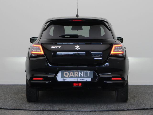 Suzuki SWIFT 1.2 Comfort Smart Hybrid | Achteruitrijcamera | Stoelverwarming | Adaptieve cruise control | Navigatie |