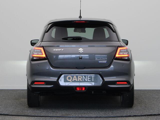 Suzuki SWIFT 1.2 Comfort Smart Hybrid | Achteruitrijcamera | Stoelverwarming | Adaptieve cruise control | Navigatie |
