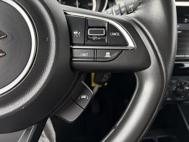 Suzuki SWIFT 1.2 Select Smart Hybrid / Trekhaak met afneembare kogel 1000kg geremd / Navigatie / Fabrieksgarantie tot 2030 / Airco / Apple carplay/Android Auto / Cruise control adaptief /