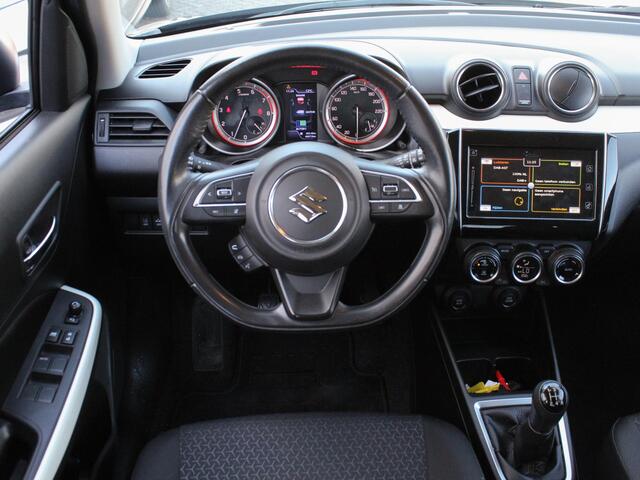 Suzuki SWIFT 1.2 Stijl Smart Hybrid | Navi | Adap. Cruise | Camera | Trekhaak