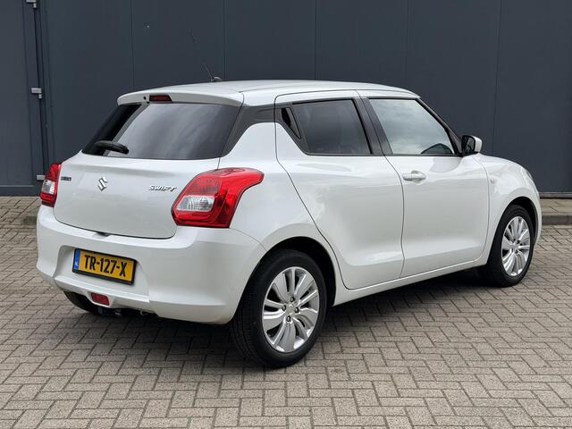 Suzuki SWIFT 1.2 Select / Automaat / Trekhaak / Stoelverwarming / Apple&Android Carplay / Airco / Cruise Control / Camera / Navigatie