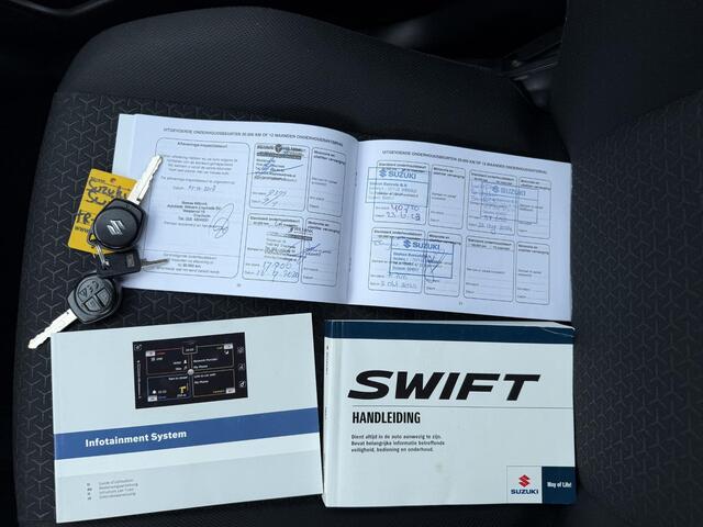 Suzuki SWIFT 1.2 Select / Automaat / Trekhaak / Stoelverwarming / Apple&Android Carplay / Airco / Cruise Control / Camera / Navigatie