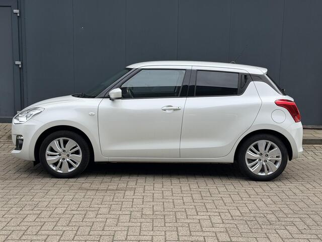 Suzuki SWIFT 1.2 Select / Automaat / Trekhaak / Stoelverwarming / Apple&Android Carplay / Airco / Cruise Control / Camera / Navigatie