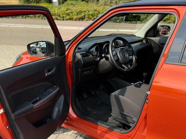 Suzuki SWIFT 1.2 STYLE SMART HYBR. KEYLESS CARPLAY ECC CAMERA NAVI ADD. CRUISE