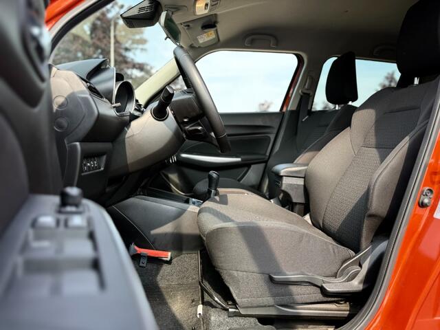 Suzuki SWIFT 1.2 STYLE SMART HYBR. KEYLESS CARPLAY ECC CAMERA NAVI ADD. CRUISE