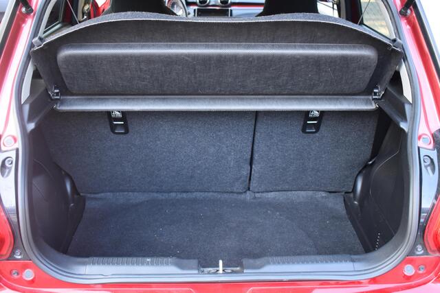 Suzuki SWIFT 1.4 Sport Smart Hybrid | Sportstoelen | Stoelverwarming | BSM | Adaptieve Cruise | 12 mnd BOVAG Garantie | Whatsapp 06-53188999