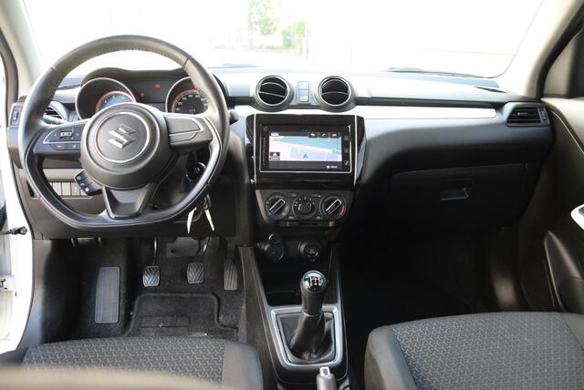 Suzuki SWIFT 1.0 Select | Navigatie | Camera |