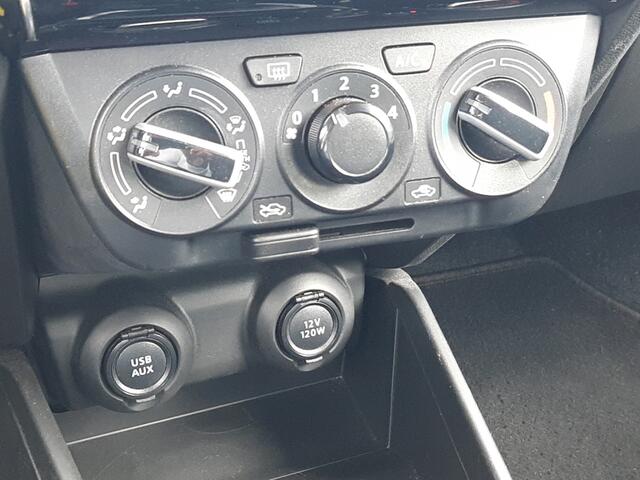 Suzuki SWIFT 1.2 Select Smart Hybrid | Trekhaak | Navigatie | Apple CarPlay/Android Auto | Cruise Control | Stoelverwarming | Achteruitrijcamera |