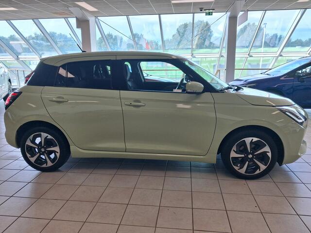 Suzuki SWIFT 1.2 Style Smart Hybrid