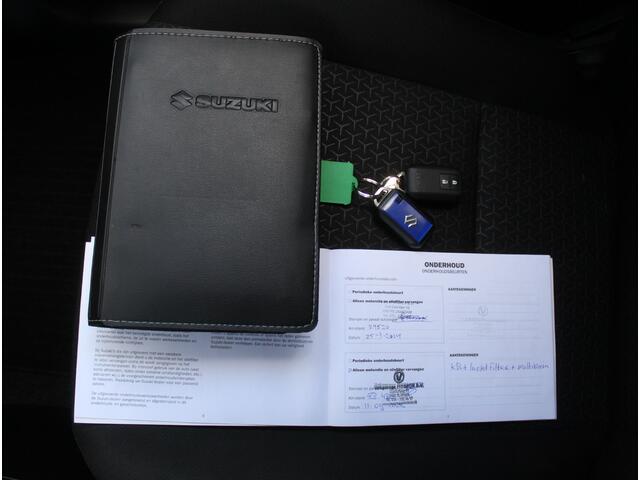 Suzuki SWIFT 1.2 Style Smart Hybrid CLIMATE | CAMERA | CARPLAY | LMV16 | LED | DAB | ADAPCRUISE | NAVI | STOELVERW | PDCA