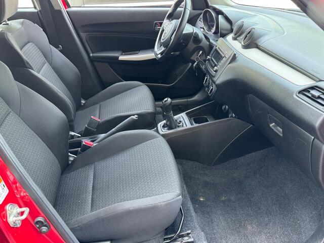 Suzuki SWIFT 1.2 Comfort 5-deurs Smart Hybrid Airco / Navigatie