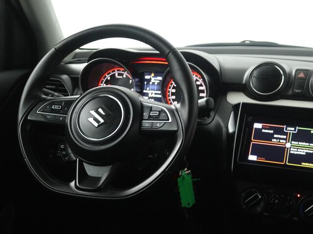 Suzuki SWIFT 1.2 Select Smart Hybrid | Stoelverwarming | Apple Carplay/Android Auto | LM Velgen | Onderweg-naar-dealer