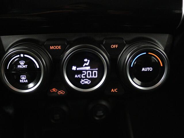 Suzuki SWIFT 1.2 Style Smart Hybrid | PDC |