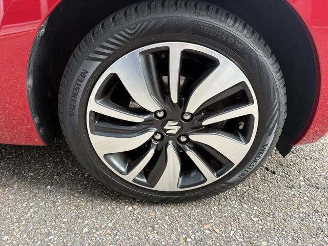 Suzuki SWIFT 1.0 Stijl Smart Hybrid | Trekhaak | All Seasons