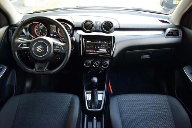 Suzuki SWIFT 1.2 Style Smart Hybrid Automaat | Stoelverwarming | Navigatie | Cruise & Climate Control | Dodehoekassistentie |