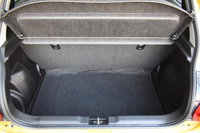 Suzuki SWIFT 1.2 Style Smart Hybrid Automaat | Stoelverwarming | Navigatie | Cruise & Climate Control | Dodehoekassistentie |