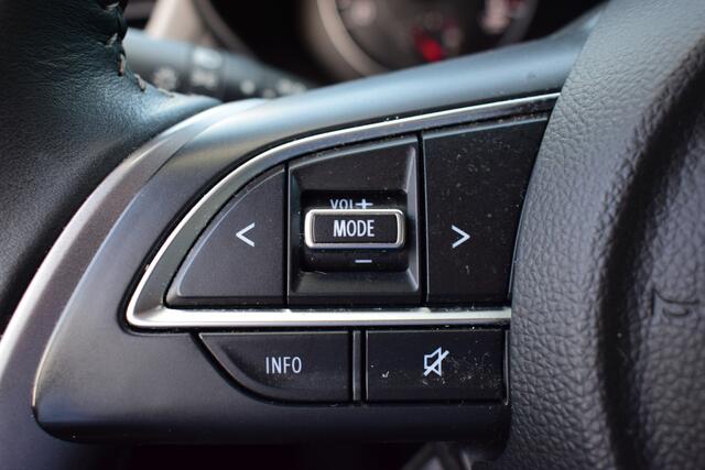 Suzuki SWIFT 1.2 Style Smart Hybrid | Adaptieve Cruise Control | Navigatie | Camera | Stoelverwarming |