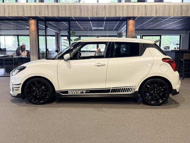 Suzuki SWIFT 1.4 Sport Uitlaaklep systeem | Camera | Stoelverwarming | Stage 1